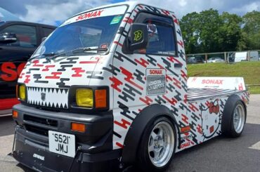 I saw a kei truck with STYLE today :)