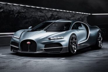 Meet the Bugatti Tourbillon, the successor to the Chiron. It's powered by an 8.3l NA V16 that's suplemented by 3 Electric Motor for a total output of 1775Bhp. All while being lighter than the Chiron. 0-100kph in 2s and a top speed of 445kph.