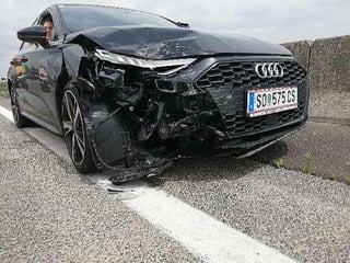 Wie sehr am arsch bin ich Unfall war ohne verschulden das Auto ist vollkasko aber gehört mir nicht