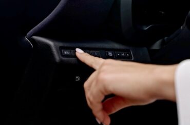 How to save your driving position | LEXUS EUROPE