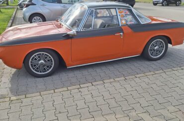 Just a photo of a car - what is it?