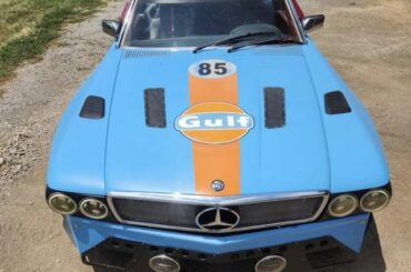 380 SL with a custom widebody kit