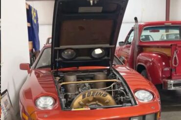Porsche 928 engine swapped with a Boeing T50 engine from a helicopter drone