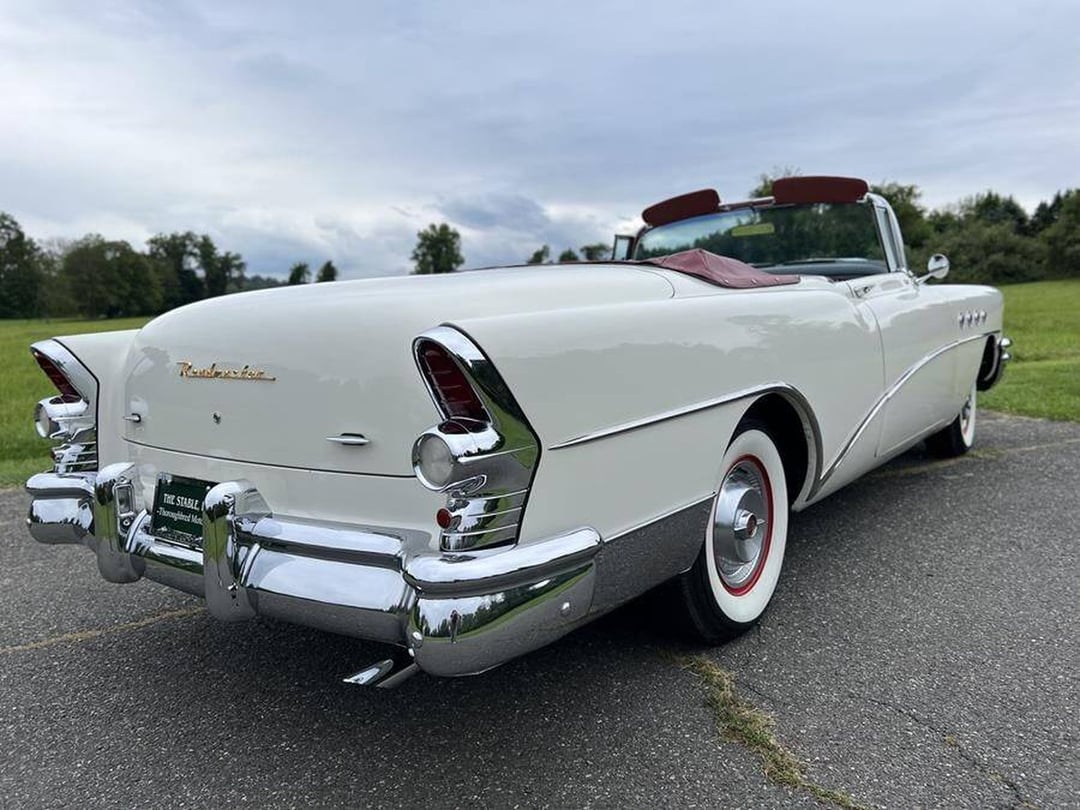 1955 Buick Roadmaster Convertible 332 cubic inch “Fireball” V-8 engine ...