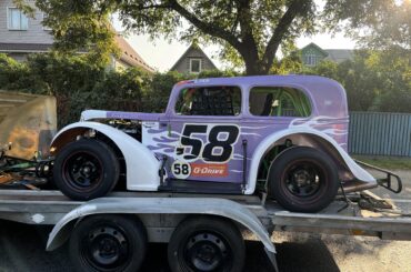 Saw this in the morning. The text on the front says it’s Ford sedan 1937.