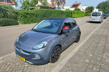 Recently bought an Opel (Vauxhall) Adam ROCKS, does anyone know what the "brush" button does?