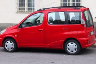 Is there an EV model shaped and sized like this Yaris cargo vehicle? (Any manufacturer worldwide can be considered)