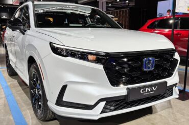 2025 Honda CR-V PHEV FIRST LOOK: This Plug-In Hybrid Changes Everything! | EV Range, Space & Tech