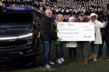 Chevy Continues its Support of Wreathes Across America | Chevrolet