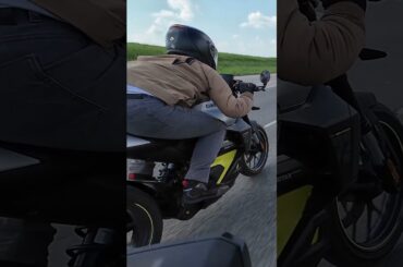 Drag Race on Can-Am Electric Motorcycles!