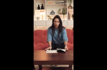 #Renault5 #ETech #electric pops on every page and every street