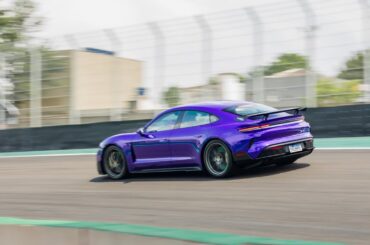 Taycan sets a new lap record for electric cars at Interlagos