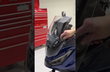 Uncrate the 2025 NT1100 DCT with us 👀