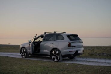 Volvo Accessories | EX90 Load Carriers