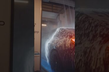 This is your reminder to wash your #BMW i7 and make it shine 😎✨ 100% electric #shorts