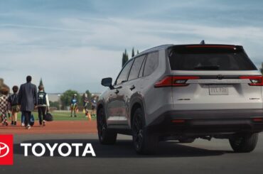 2025 Grand Highlander | Grand Walk-Up | Toyota