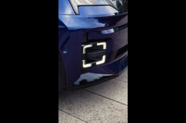 staring is encouraged when you’re looking at #Renault5 #RolandGarros #ETech #electric