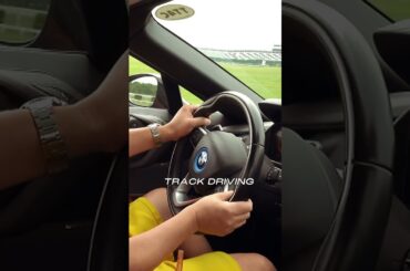 The Plug-In Hybrid #BMW #i8Roadster Still Sounds Mean!