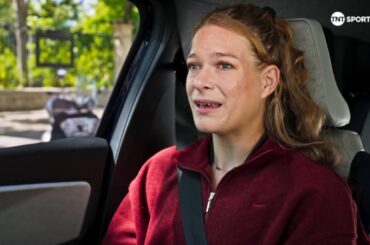 follow in the sporting footsteps of Diede De Groot in #Renault5 #RolandGarros #ETech #electric