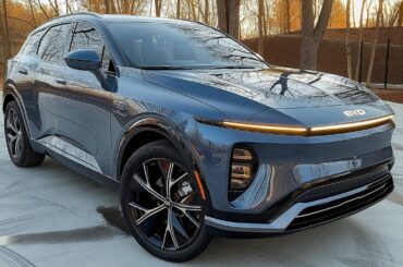 2026 BYD Seal U DM-i Plug-in Hybrid - With a range of over 1000km. That's crazy!!