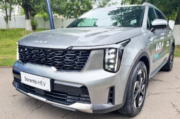 2025 Kia Sorento Hybrid - This 3-Row SUV Gets 36 MPG!