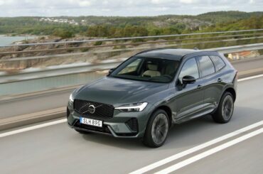 2026 Volvo XC60 T8 AWD Plug-in Hybrid | Forest Lake Metallic | Driving, Interior, Exterior