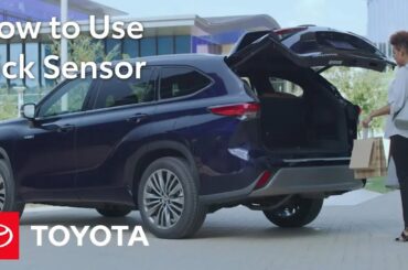 How to Use the Kick Sensor in the 2021 Highlander | Toyota