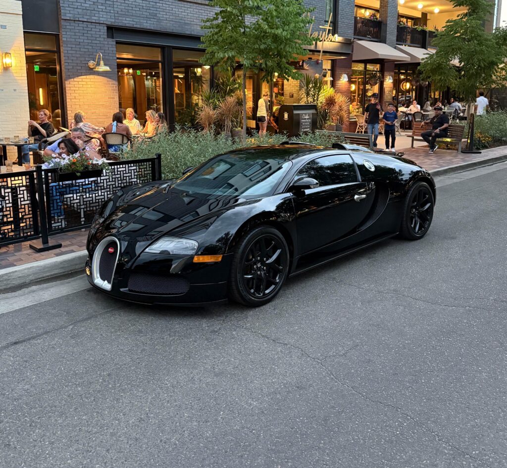 Bugatti Veyron [4151x3834]
