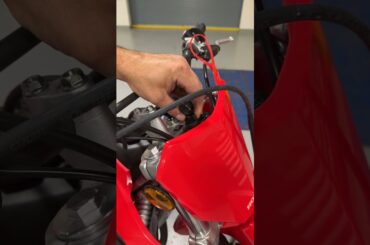 Uncrate a 2026 CRF300F with us 📦🔧👉