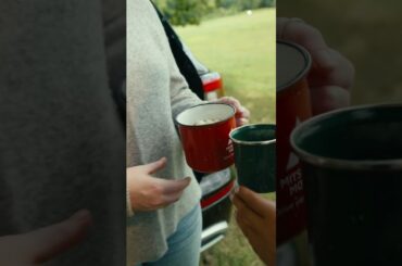 Serving up cozy fall picnics from the back of a Mitsubishi. 🍂🧺