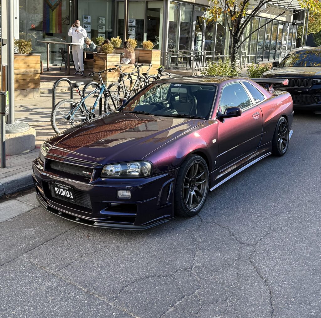 Nissan R34 GT-T [3380x3348]