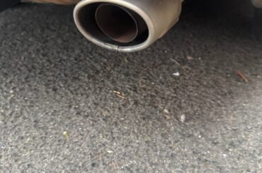 I’m a bit of a car noob, is my exhaust meant to look this way? (2008 Mitsubishi Lancer)