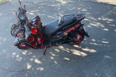 IT HAS 17 SPEAKERS!  WHAT?  I SAID MY BIKE HAS 17 SPEAKERS!!