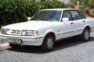 1990-1993 Ford Taunus, the 70s Taunus ended production in the early 80s in Western Europe, but in Turkey they were still making it in the early 90s with some updated looks.