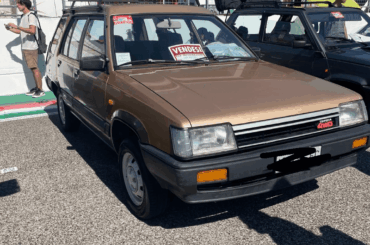 Honestly, I don't know what this car is ( without the model and the brand )