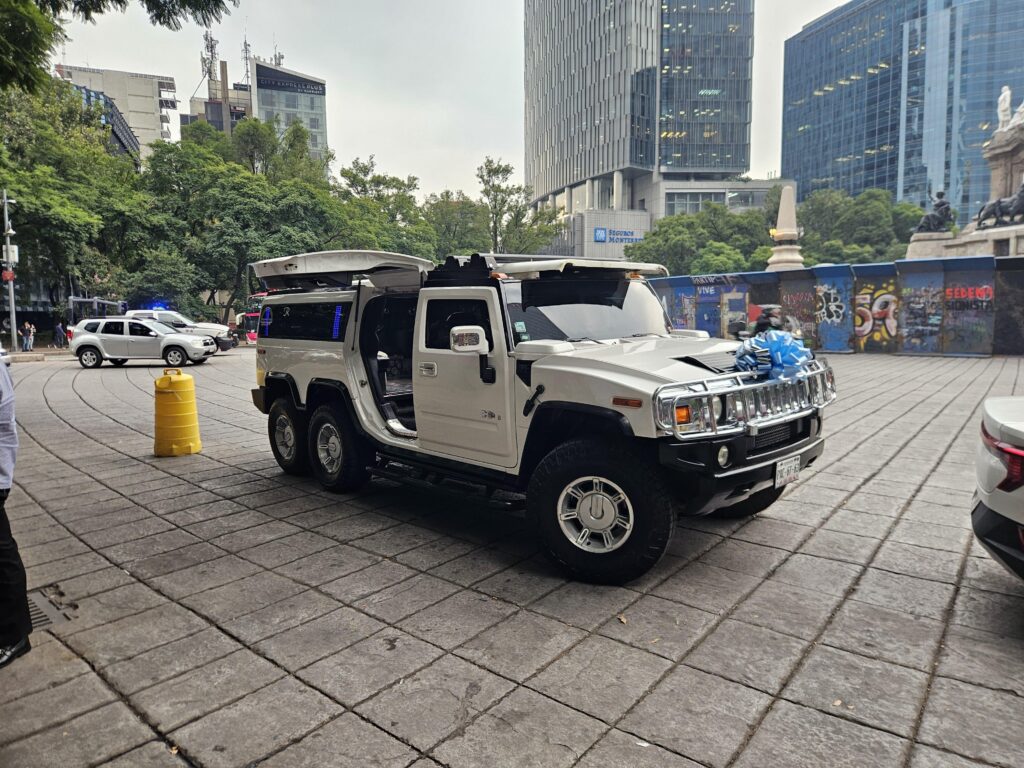 This 6 wheel Hummer