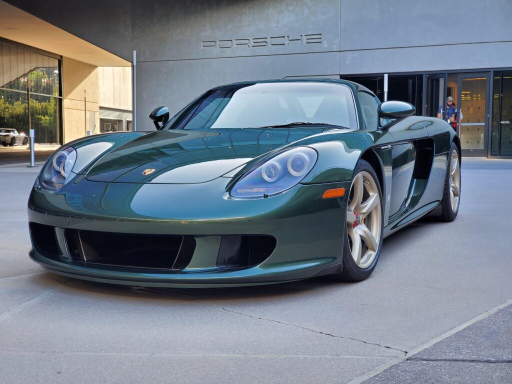 The only green Porsche Carrera GT that I know of. (4032 x 3024)