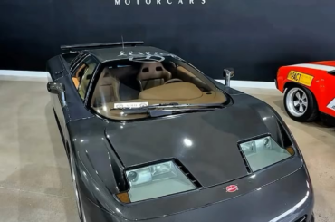 In 1995, Dauer rebuilt 5 Bugatti EB110 SS LTWs w/ carbon fiber, reduced turbo lag, AWD, 650 hp (w/ 700 hp as an option), & a manual transmission