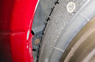 Strange fender rub issue