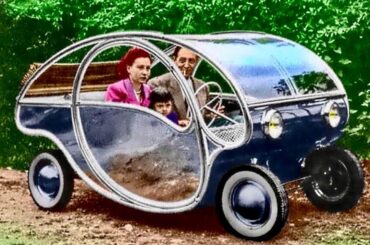 The 1942 L’Oeuf Électrique (“The Electric Egg”), designed by French artist Paul Arzens.