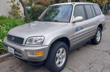 A first gen Toyota RAV4 EV still around in the wild