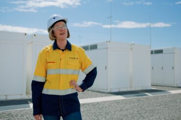 Forming the Future Grid | Tesla Megapack