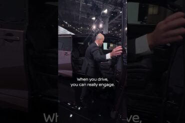 Japan Mobility Show highlights with Ivan Espinosa: Elgrand | Nissan