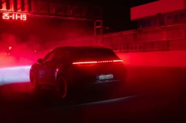 World premiere of the new Cayenne Electric | Watch it on 19 November