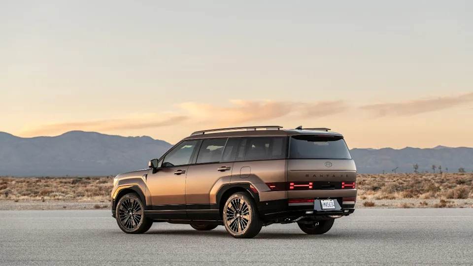 Hyundai Santa Fe Hybrid