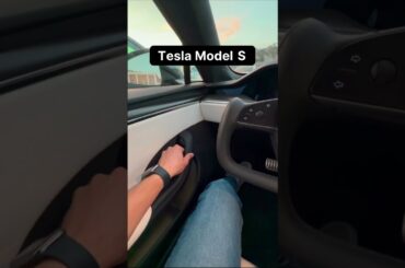 Tesla Model 3 Vs Tesla Model S Door Close Sound #ev #tesla