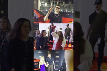 Signing off the #CMAawards, until next time.