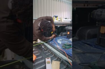 When you switch off, the Ford Ranger Plug-In Hybrid charges on #Shorts