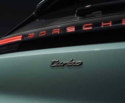 2026 Porsche Cayenne Turbo EV exterior details (11)