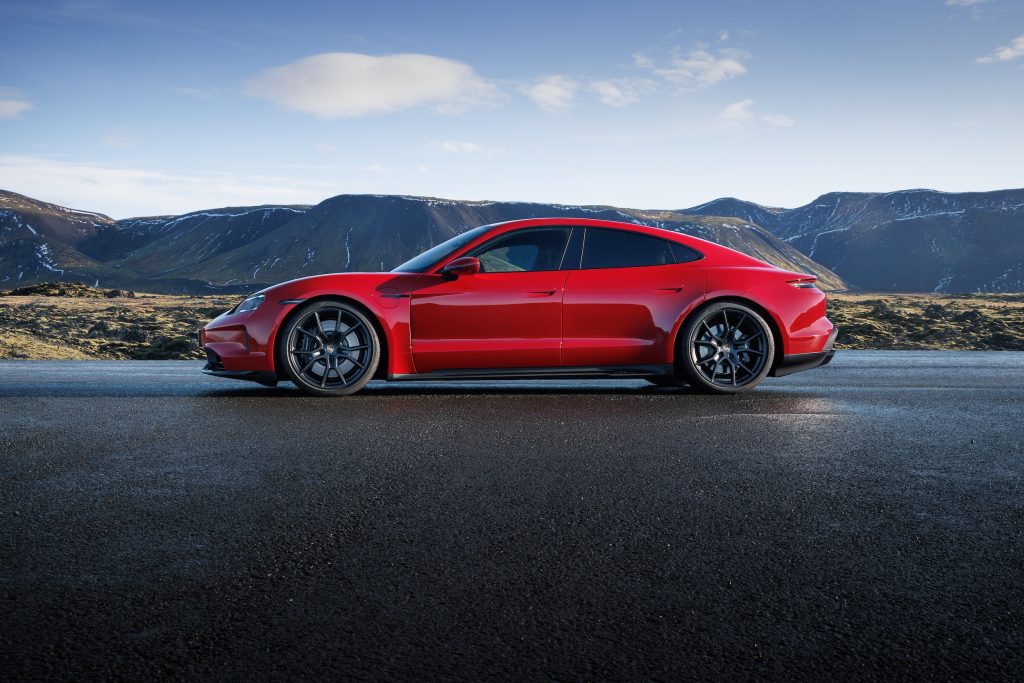 Porsche-Taycan-GTS
